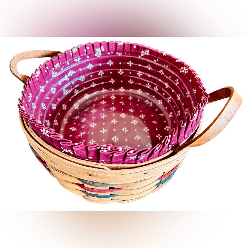 Vintage Longaberger basket with liner leather handles 1995 9 inch classic